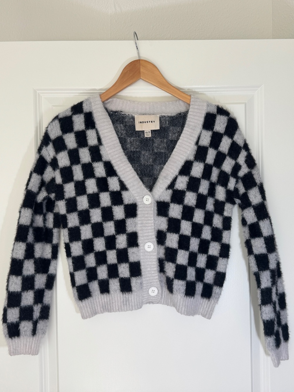 INDUSTRY Checkered V-Neck Button Cardigan Sweater - Black & Gray